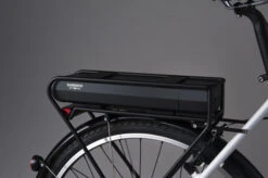 Shimano STEPS Gepäckträger-Akku BT-E6000 / BT-E6001 -Shimano E-Bike Verkaufsgeschäft shimano steps batterie gepaecktraeger montiert rechts